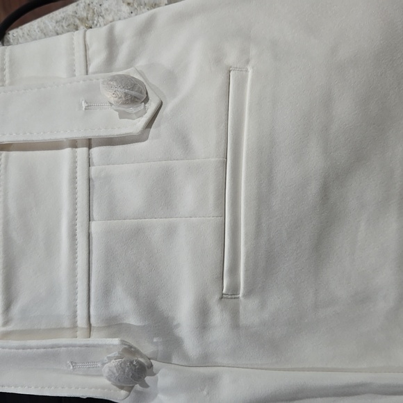 WHITE HOUSE BLACK MARKET SAILOR BUTTON TRIM WHITE SHORTS RESORT VACATION NWT 2 - Picture 12 of 13